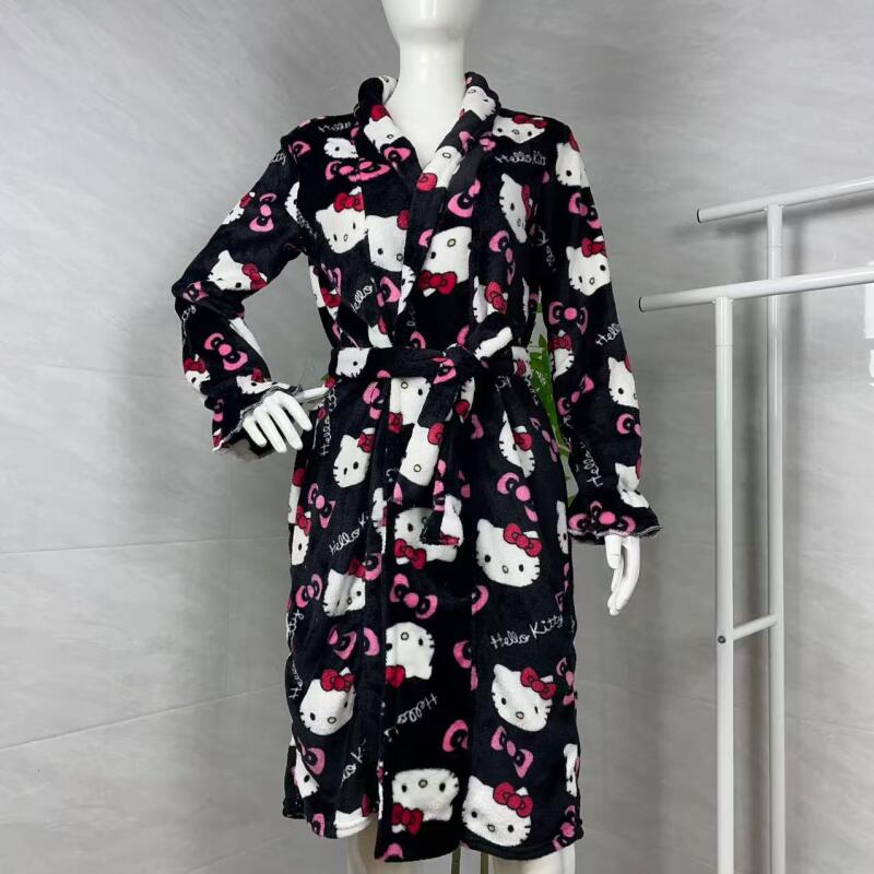 Winter Clothing Essentials - Camicia da Notte Hello Kitty Nuova