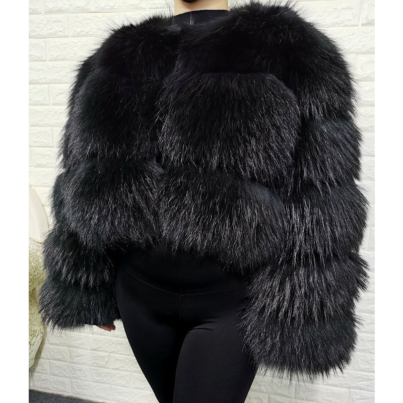 Taglie forti Top in pelliccia  - Winter Clothing Essentials recensione e prezzo