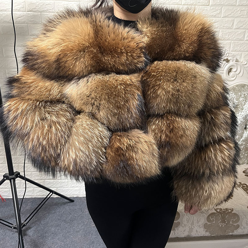 Taglie forti Top in pelliccia  - Winter Clothing Essentials recensione e prezzo
