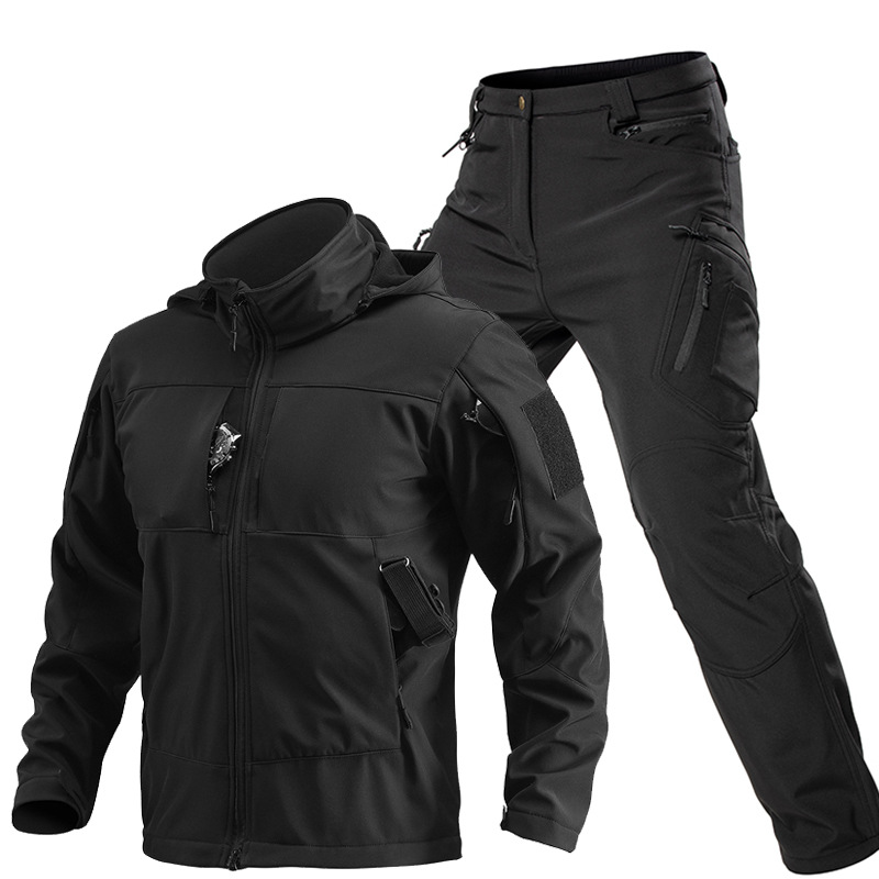 Completo Tattico Softshell da  - Winter Clothing Essentials recensione e prezzo
