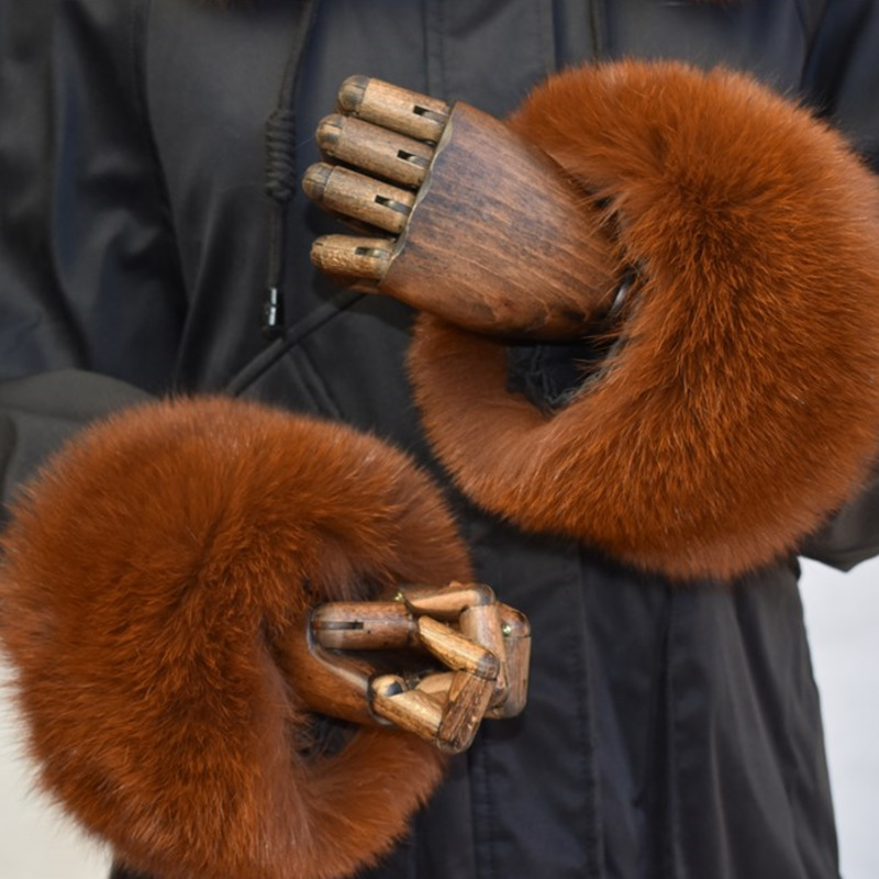 Polsini in pelliccia di volpe  - Winter Clothing Color recensione e prezzo
