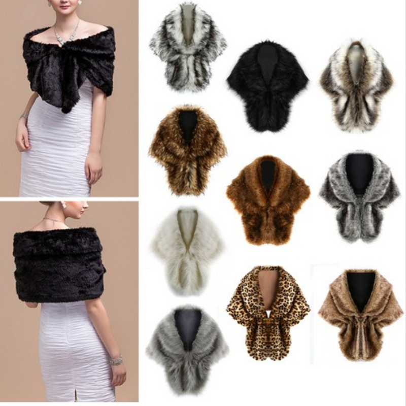 Mantella Corta in Pelliccia Si - Winter Clothing Essentials recensione e prezzo