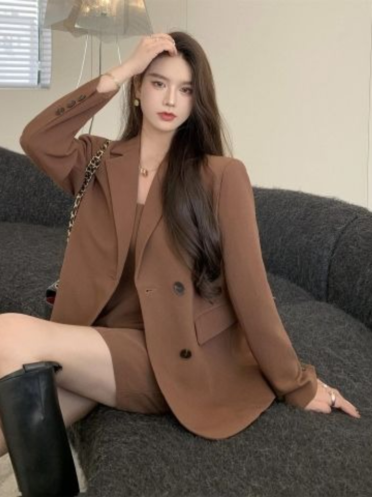 Autunno Inverno Marrone Elegan - Winter Clothing Color recensione e prezzo